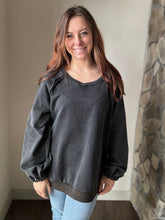 Load image into Gallery viewer, POL washed black oversized criss-cross sweatshirt