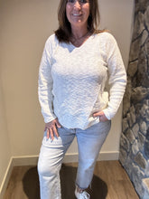 Load image into Gallery viewer, cream cotton classic v-neck sweater