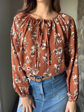 Load image into Gallery viewer, camel dried floral blouse