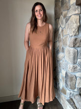 Load image into Gallery viewer, brown sugarloaf button back midi dress