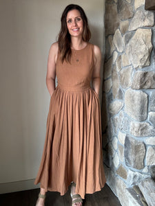 brown sugarloaf button back midi dress