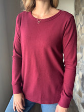 Load image into Gallery viewer, soft burgundy thermal top