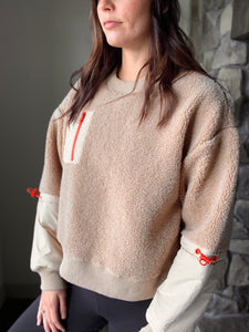 teddy bear pullover with orange contrast