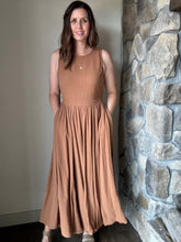 Load image into Gallery viewer, brown sugarloaf button back midi dress