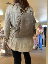 Load image into Gallery viewer, dove convertible backpack