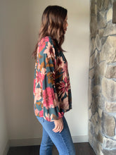 Load image into Gallery viewer, hunter green floral button down blouse