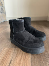 Load image into Gallery viewer, black fur-lined ultra mini platform boots