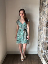 Load image into Gallery viewer, green print flutter dress