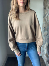 Load image into Gallery viewer, mocha soft fleece sweatshirt with ruched sleeves
