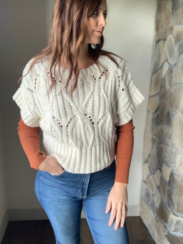 chunky cable cream short sleeve sweater