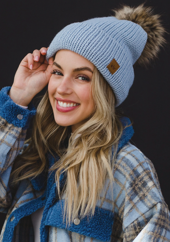 sky cable knit pom beanie