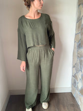 Load image into Gallery viewer, olive wide leg pants