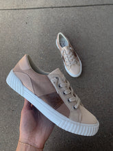 Load image into Gallery viewer, blowfish neutral suede sneaker