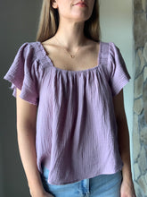 Load image into Gallery viewer, summer gauze lilac top