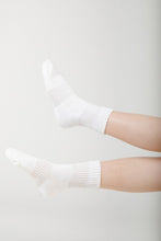 Load image into Gallery viewer, solid quarter socks | 4 colors
