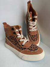 Load image into Gallery viewer, blowfish animal mix high top sneaker