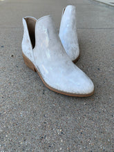 Load image into Gallery viewer, WAYLAND BOOTIE